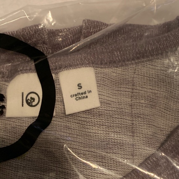 Tentree top - Picture 3 of 3